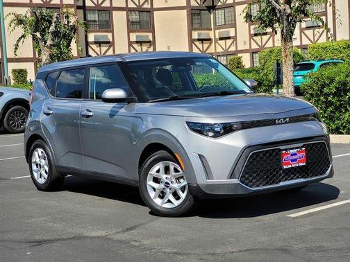 Steel Gray 2024 Kia Soul LX