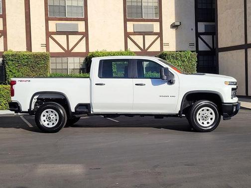 Summit White 2026 Chevrolet Silverado 3500 WT