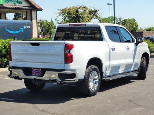 Summit White 2025 Chevrolet Silverado 1500 LT