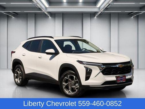 Summit White 2025 Chevrolet Trax LT