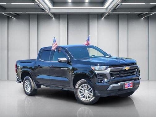 Black 2024 Chevrolet Colorado LT