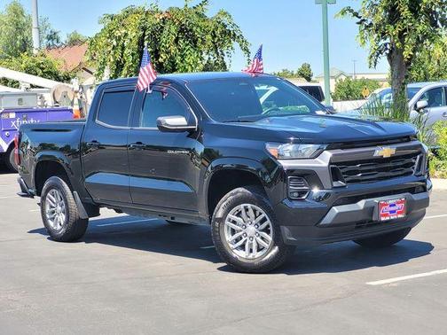 Black 2024 Chevrolet Colorado LT