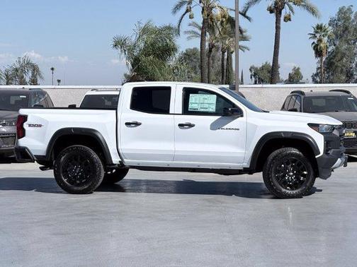 Summit White 2026 Chevrolet Colorado Trail Boss