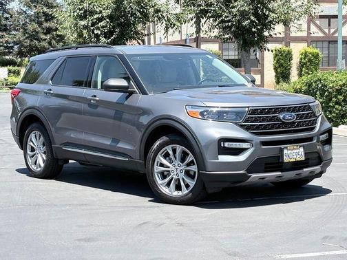 Gray Metallic 2024 Ford Explorer XLT