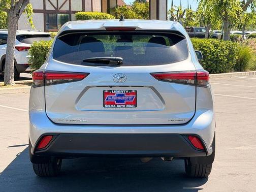 Celestial Silver Metallic 2023 Toyota Highlander LE