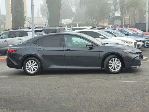 UNDERGROUND 2025 Toyota Camry LE