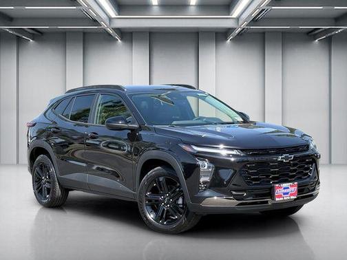 Black Metallic 2026 Chevrolet Trax ACTIV