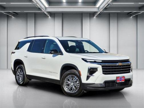 2024 Chevrolet Traverse LT