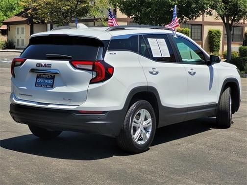 2023 GMC Terrain SLE
