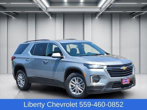 Sterling Gray Metallic 2023 Chevrolet Traverse LT Cloth