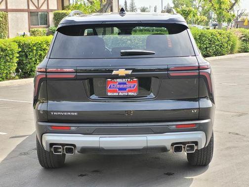 Black Metallic 2024 Chevrolet Traverse LT
