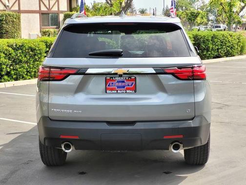 Sterling Gray Metallic 2023 Chevrolet Traverse LT Leather