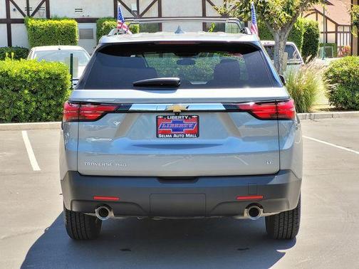Sterling Gray Metallic 2023 Chevrolet Traverse LT Cloth