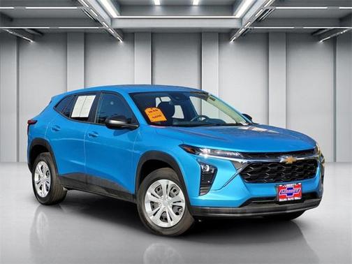 2025 Chevrolet Trax LS
