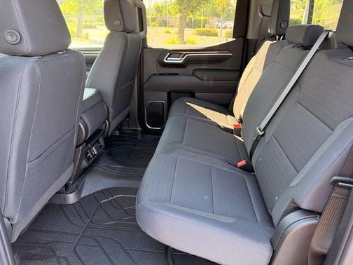 Summit White 2026 Chevrolet Silverado 1500 LT