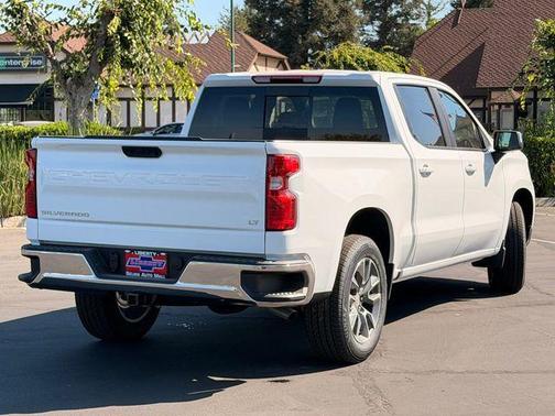 Summit White 2026 Chevrolet Silverado 1500 LT