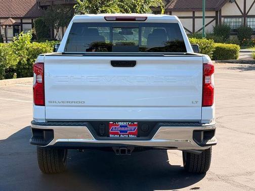 Summit White 2026 Chevrolet Silverado 1500 LT