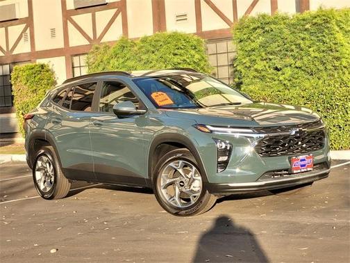 2025 Chevrolet Trax LT