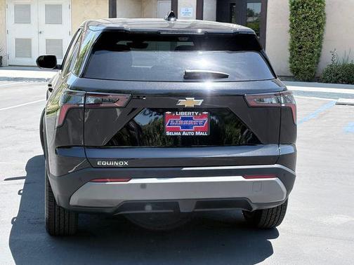 Black Metallic 2026 Chevrolet Equinox LT