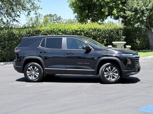 Black Metallic 2026 Chevrolet Equinox LT