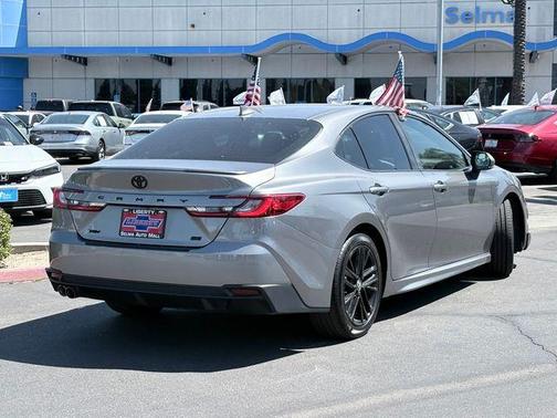 Metal 2025 Toyota Camry SE