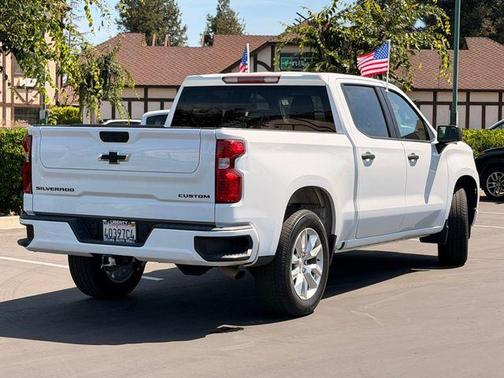 Summit White 2024 Chevrolet Silverado 1500 Custom