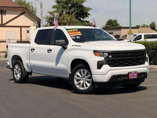 Summit White 2024 Chevrolet Silverado 1500 Custom