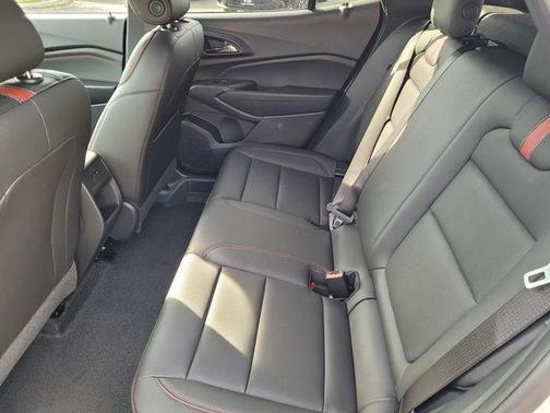 Summit White 2026 Chevrolet Trax 2RS