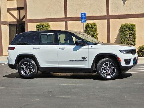 2023 Jeep Grand Cherokee 4xe Trailhawk