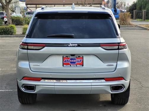 2022 Jeep Grand Cherokee Overland