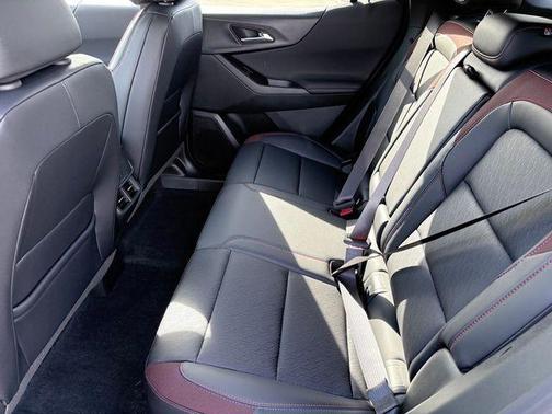 Polar White 2026 Chevrolet Equinox RS