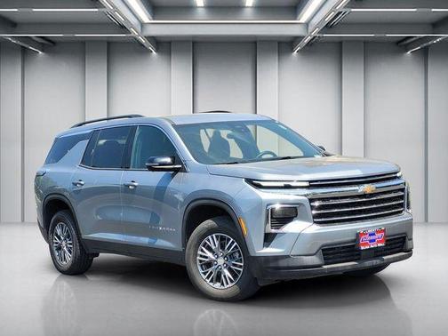 Sterling Gray Metallic 2024 Chevrolet Traverse LT