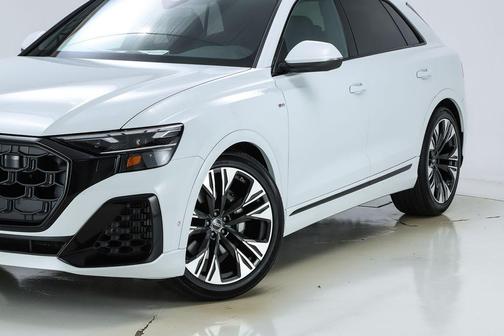 2026 Audi Q8 55