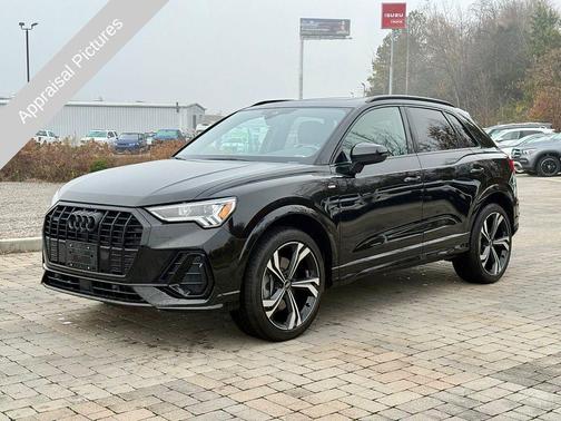 2023 Audi Q3 45 S line Premium