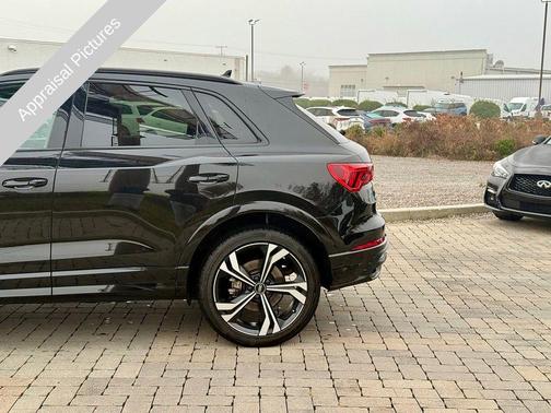 2023 Audi Q3 45 S line Premium