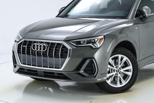 2024 Audi Q3 45 S line Premium