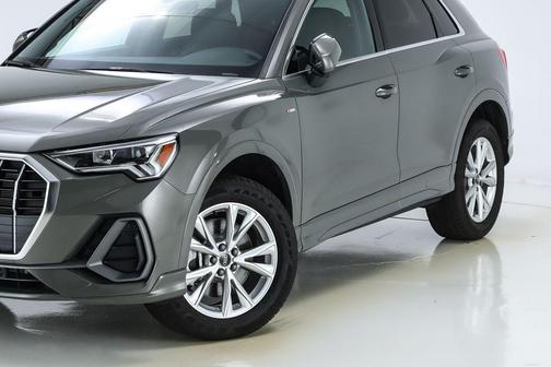2024 Audi Q3 45 S line Premium