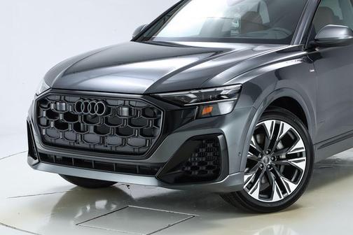 2025 Audi Q8 55 Premium