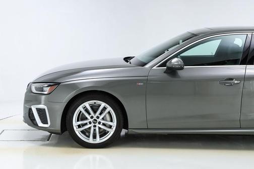 2024 Audi A4 45 S line quattro Premium