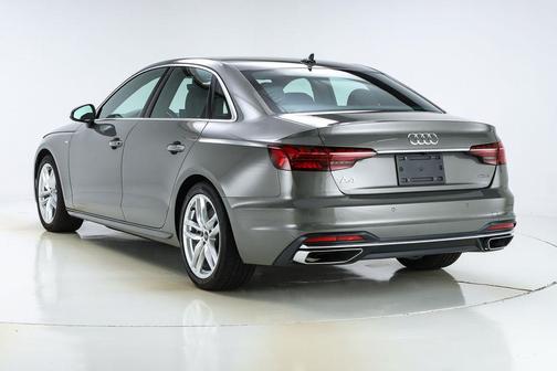 2024 Audi A4 45 S line quattro Premium