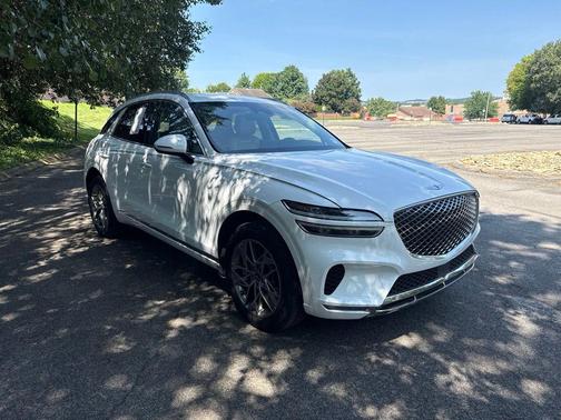 Alta White 2024 Genesis GV70 2.5T