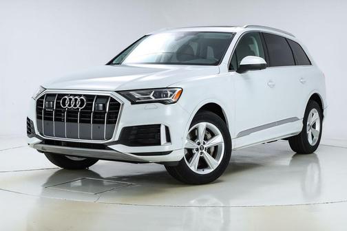 2023 Audi Q7 45 Premium Plus