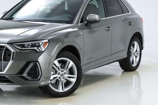 2024 Audi Q3 45 S line Premium