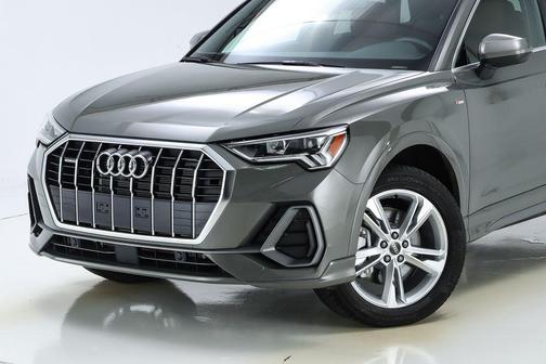 2024 Audi Q3 45 S line Premium