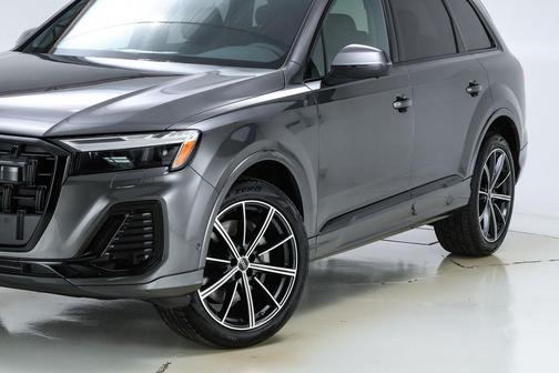 2026 Audi Q7 45 Premium Plus