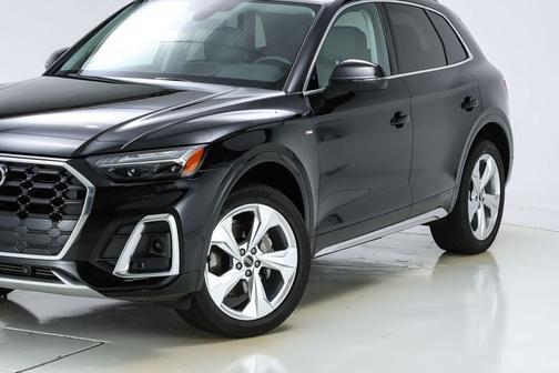2022 Audi Q5 45 S line Prestige
