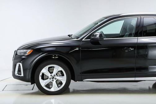 2022 Audi Q5 45 S line Prestige
