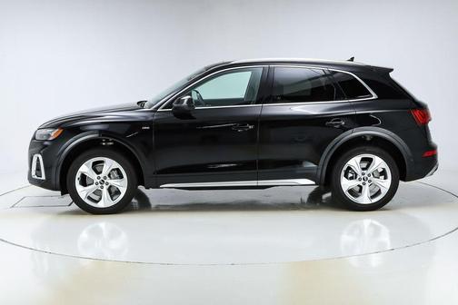 2022 Audi Q5 45 S line Prestige