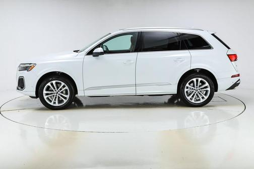 2025 Audi Q7 45 Premium