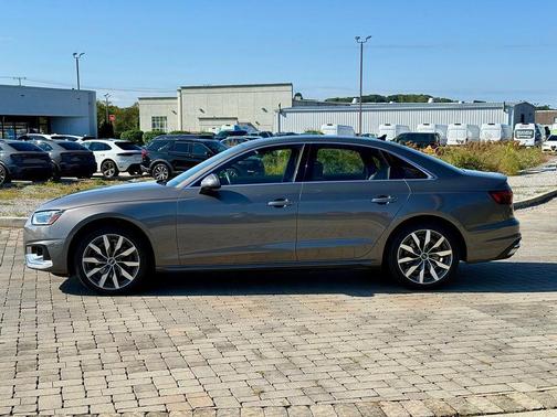 2022 Audi A4 40 Premium Plus